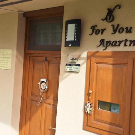 For You Apartman Гюла Екстериор снимка