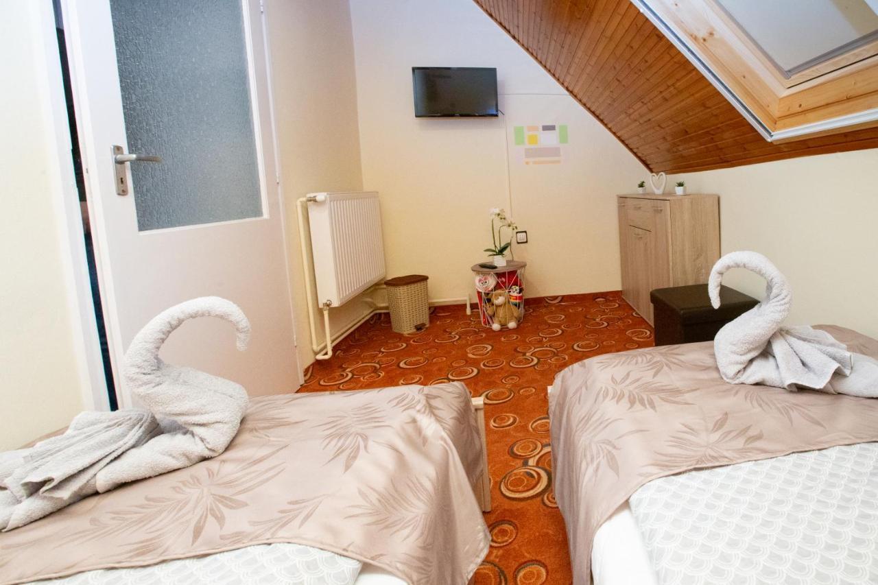 For You Apartman Гюла Екстериор снимка